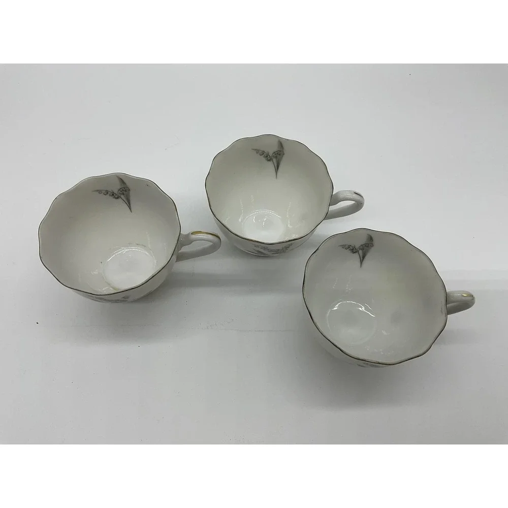 Vintage Unmarked White Porcelain Floral Tea Cups Set Of 3 Japan Kitchen Decor
